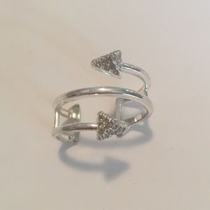 Stella & Dot Winding Arrow Ring